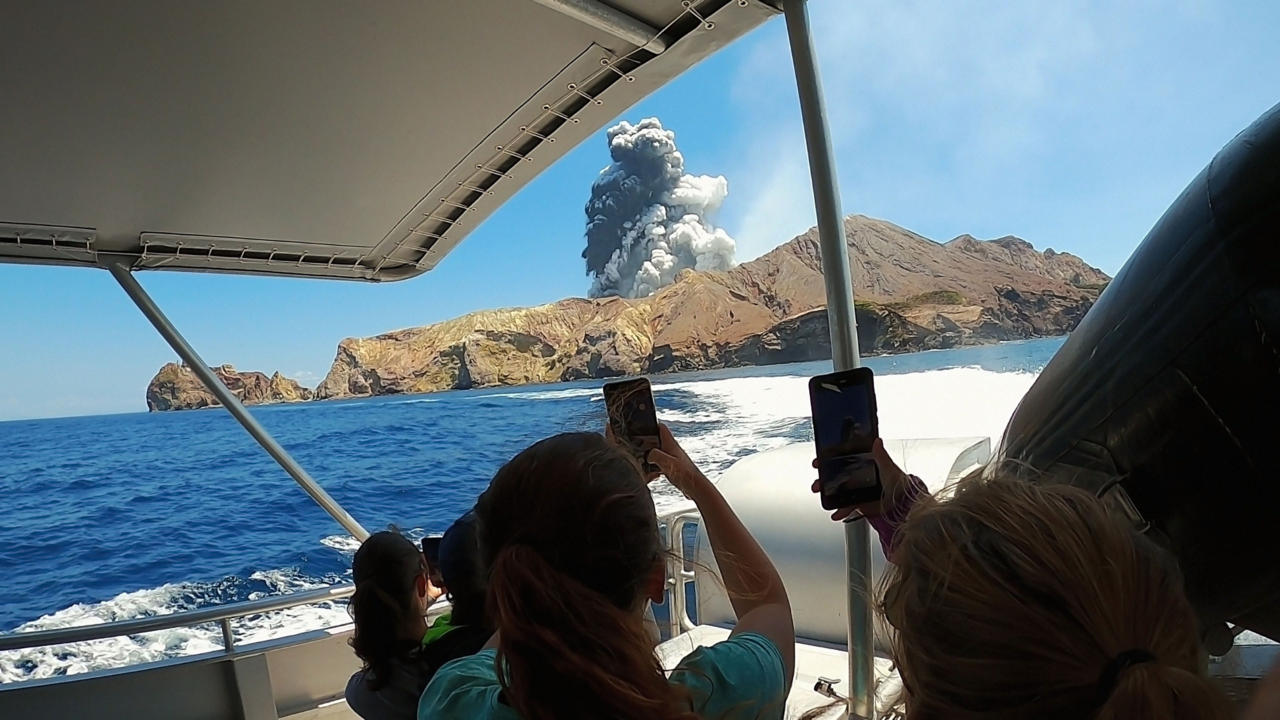 The Volcano: Rescue from Whakaari